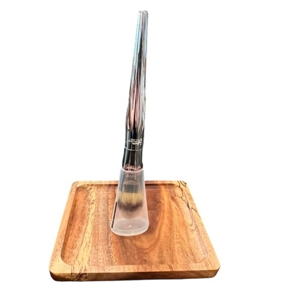 LOVE BEAUTY FULLY FLAWLESS FOUNDATION BRUSH #201 New Sealed‎ IT COSMETICS - Picture 2 of 6